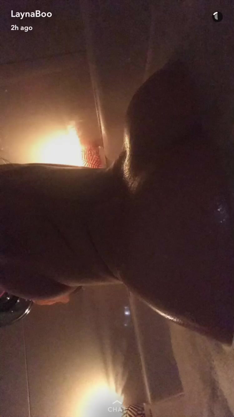 Laynaboo So Wet Public Pussy Fingering Snapchat Premium Porn Videos