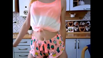 Charming MFC Apple Eating Dance Nude Cam Porn Videos